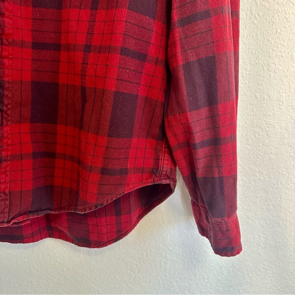 Eddie Bauer Red Plaid Flannel Shirt Relaxed Fit Size Medium - Picture 4 of 7
